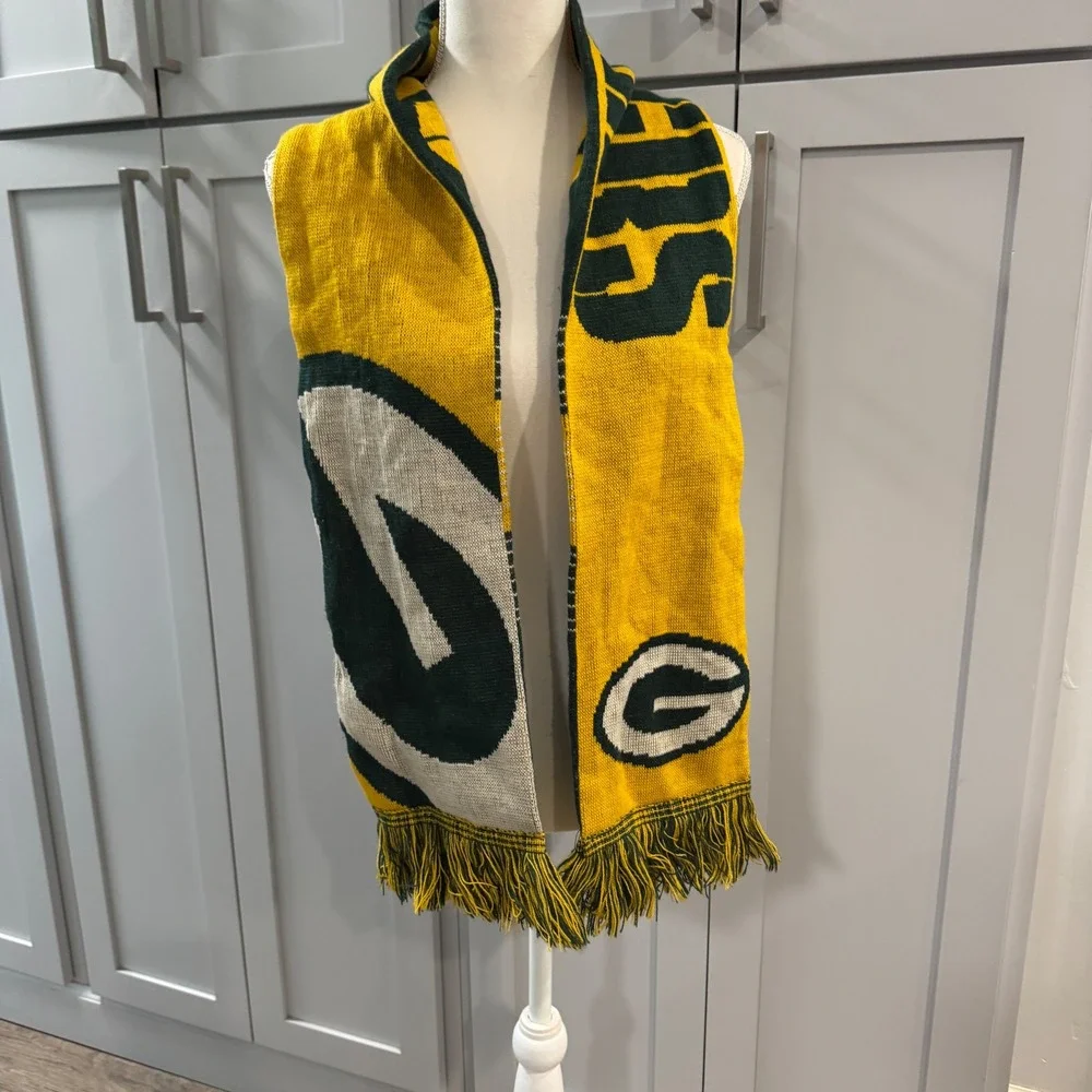 Green Bay Packers NFL‎ Winter Knit Scarf Team Logo Fringe Yellow Green